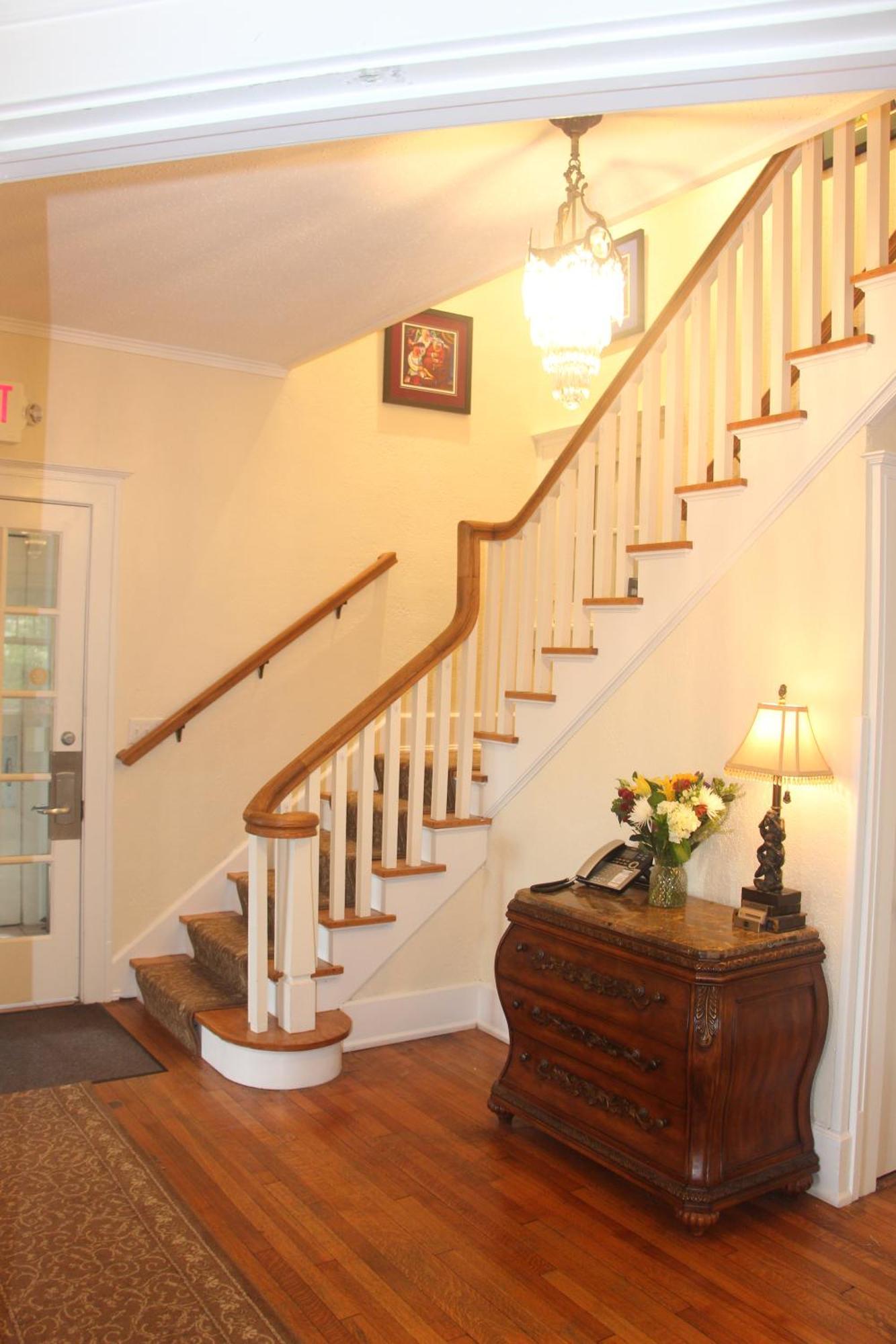 Brown Street Inn Bed And Breakfast ไอโอวาซิตี ภายนอก รูปภาพ