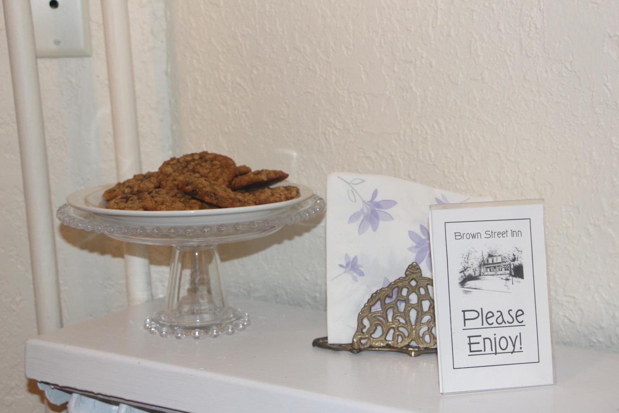 Brown Street Inn Bed And Breakfast ไอโอวาซิตี ภายนอก รูปภาพ